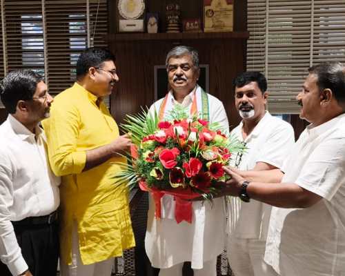 ಕೆಪಿಸಿಸಿ ನೂತನ ಅಧ್ಯಕ್ಷ ಬಿ.ಕೆ. ಹರಿಪ್ರಸಾದ್‌ಗೆ ಅಭಿನಂದನೆ…!!